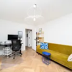 Cozy Double Bedroom At Earlsferry Way Shared Flat