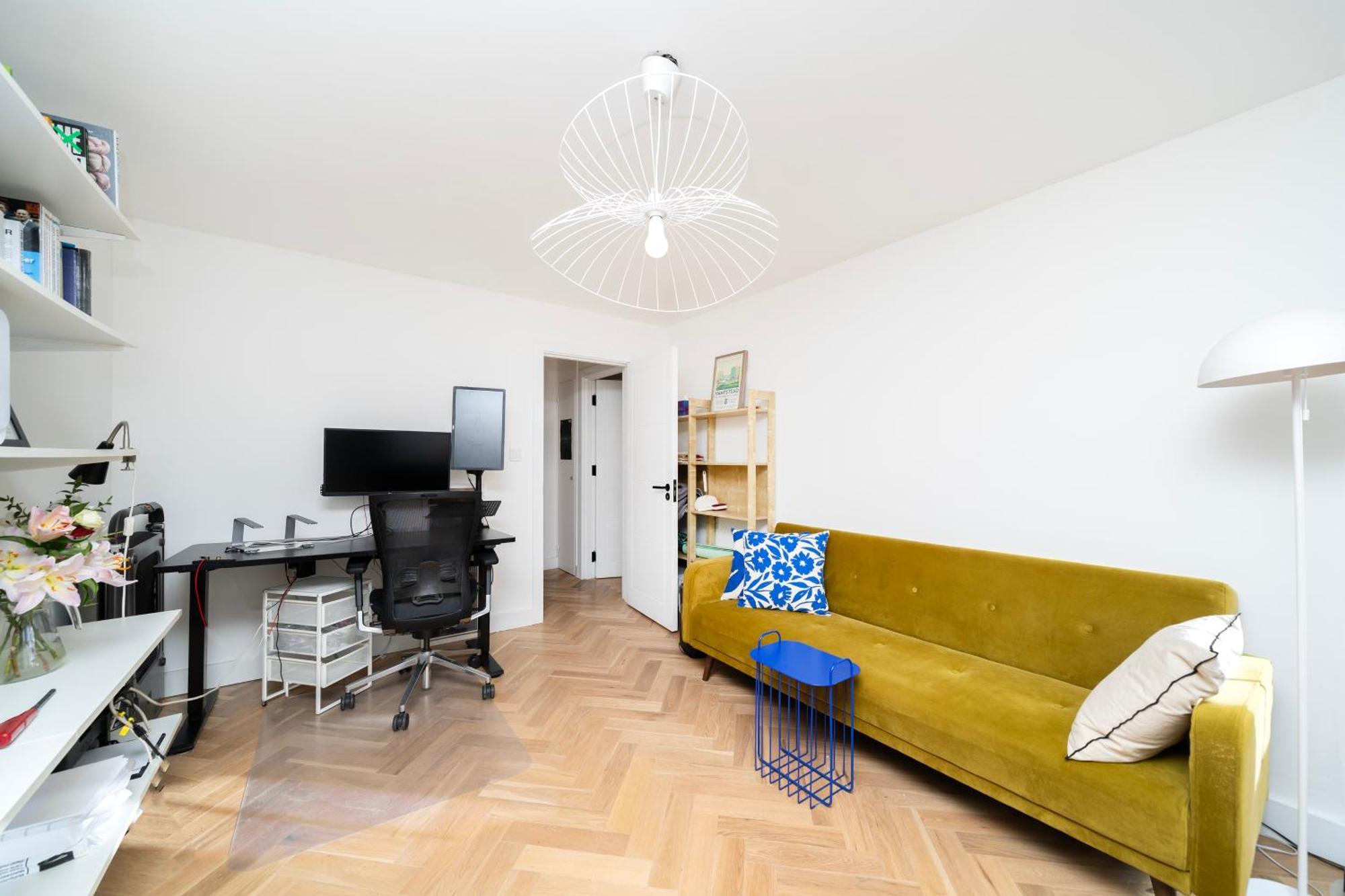 Alloggio in famiglia Cozy Double Bedroom At Earlsferry Way Shared Flat
