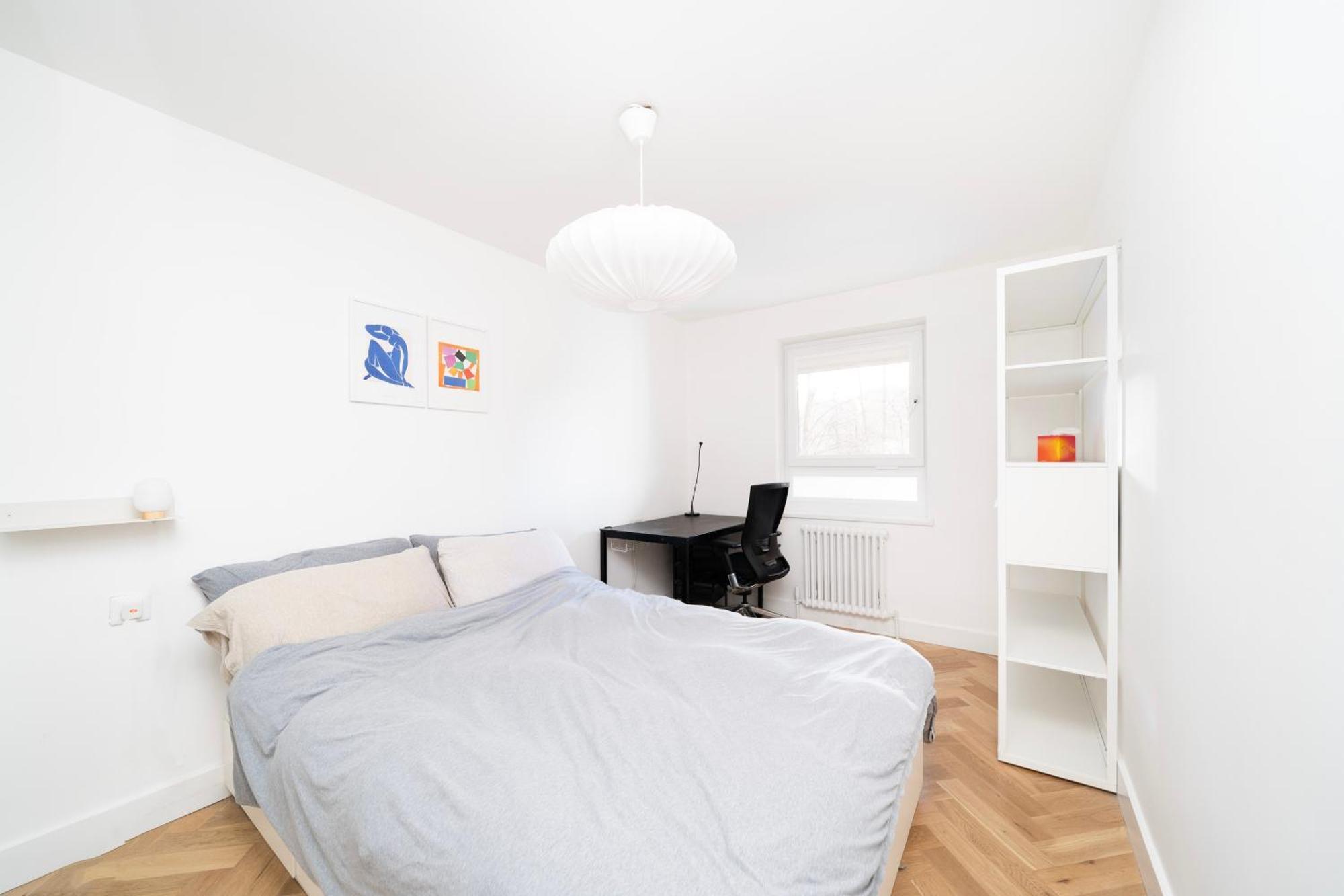 Cozy Double Bedroom At Earlsferry Way Shared Flat *